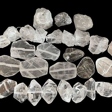 Горный хрусталь необработанный бусины фриформ кварц. . Материалы для творчества ручной работы - Ярмарка Мастеров Материалы для творчества ручной работы. Ярмарка Мастеров - ручная работа Горный хрусталь необработанный бусины фриформ кварц. Handmade.