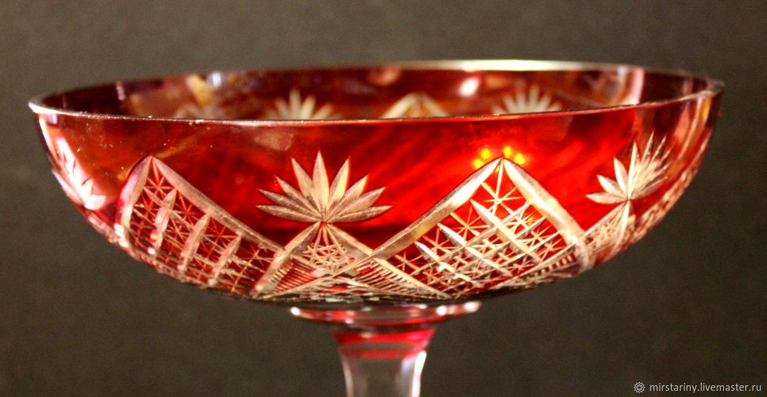 Винтаж: Красивая ваза для конфет, фруктов, марганцевое стекло, СССР.