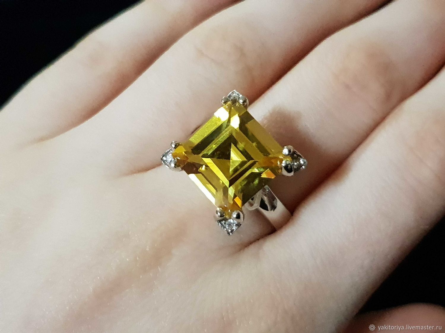 Серебряное кольцо с кварцем 12х12 мм в интернет-магазине Ярмарка ...