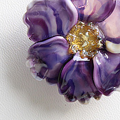 Кольцо с фиолетовым цветком на серебряной основе. Лэмпворк, стекло