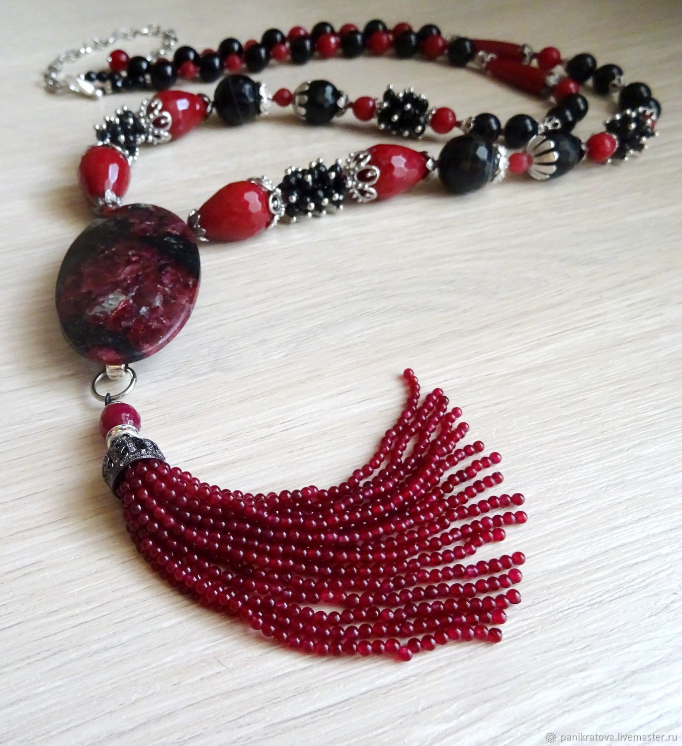 Necklace with pendant 'Saami blood' (eudialyte, ruby, agate, onyx), Necklace, Moscow,  Фото №1