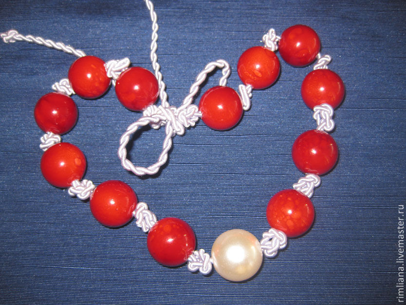 Necklace on a cord 'Red - White' Big balls 24mm, Necklace, Moscow,  Фото №1