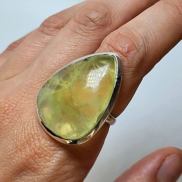 Украшения ручной работы. Ярмарка Мастеров - ручная работа Кольцо с пренитом. Handmade.