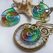 Stained glass pendant in vintage style 