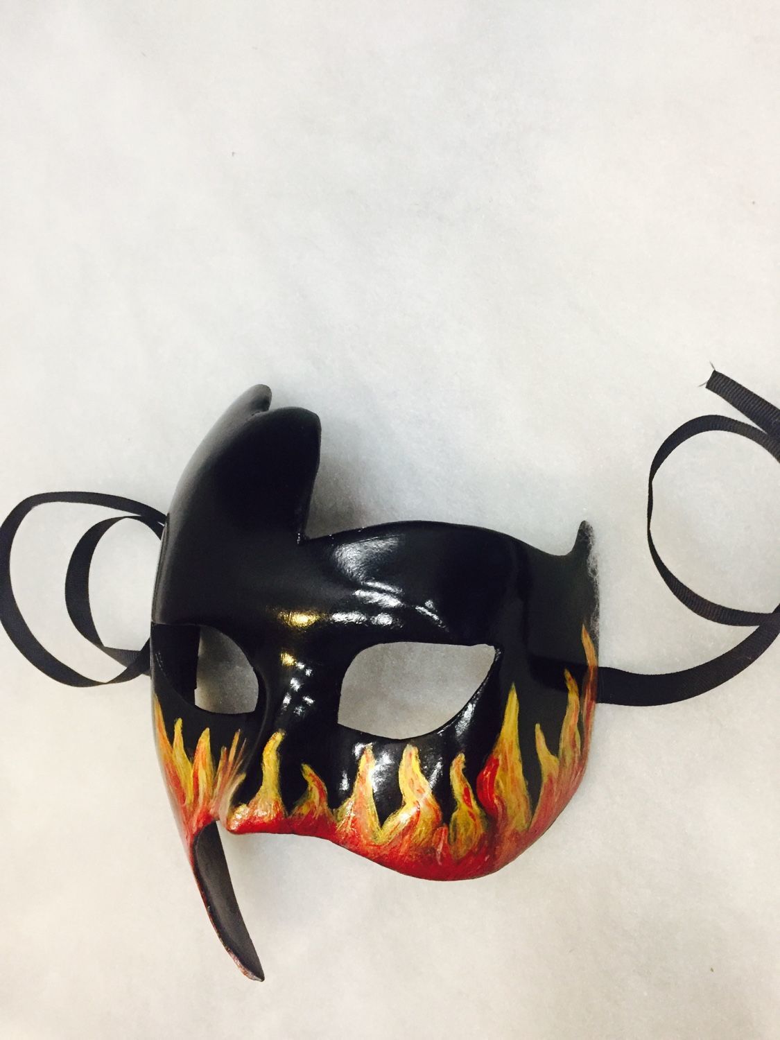 9 masks of fire. Мужская карнавальная маска. Маска карнавальная огонь. Огненная карнавальная маска. Маска огня.