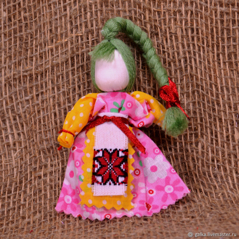 Кукла Веснянка — оберег на весну и его значение
