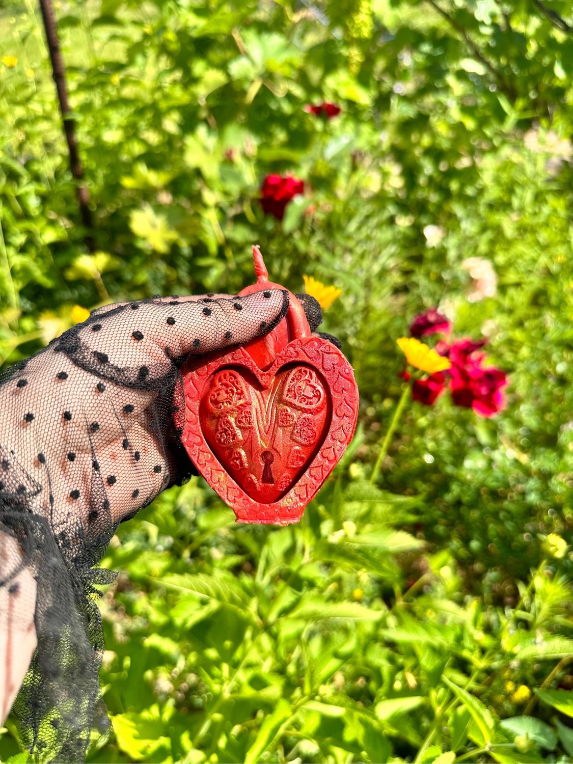 Обряд на пуговицу для укрепления верности и любовной связи