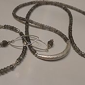 Тонкий васильковый браслет из натурального танзанита и серебра