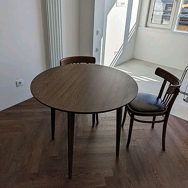 Для дома и интерьера ручной работы. Ярмарка Мастеров - ручная работа Круглый обеденный стол из массива бука на конических ножках. Handmade.