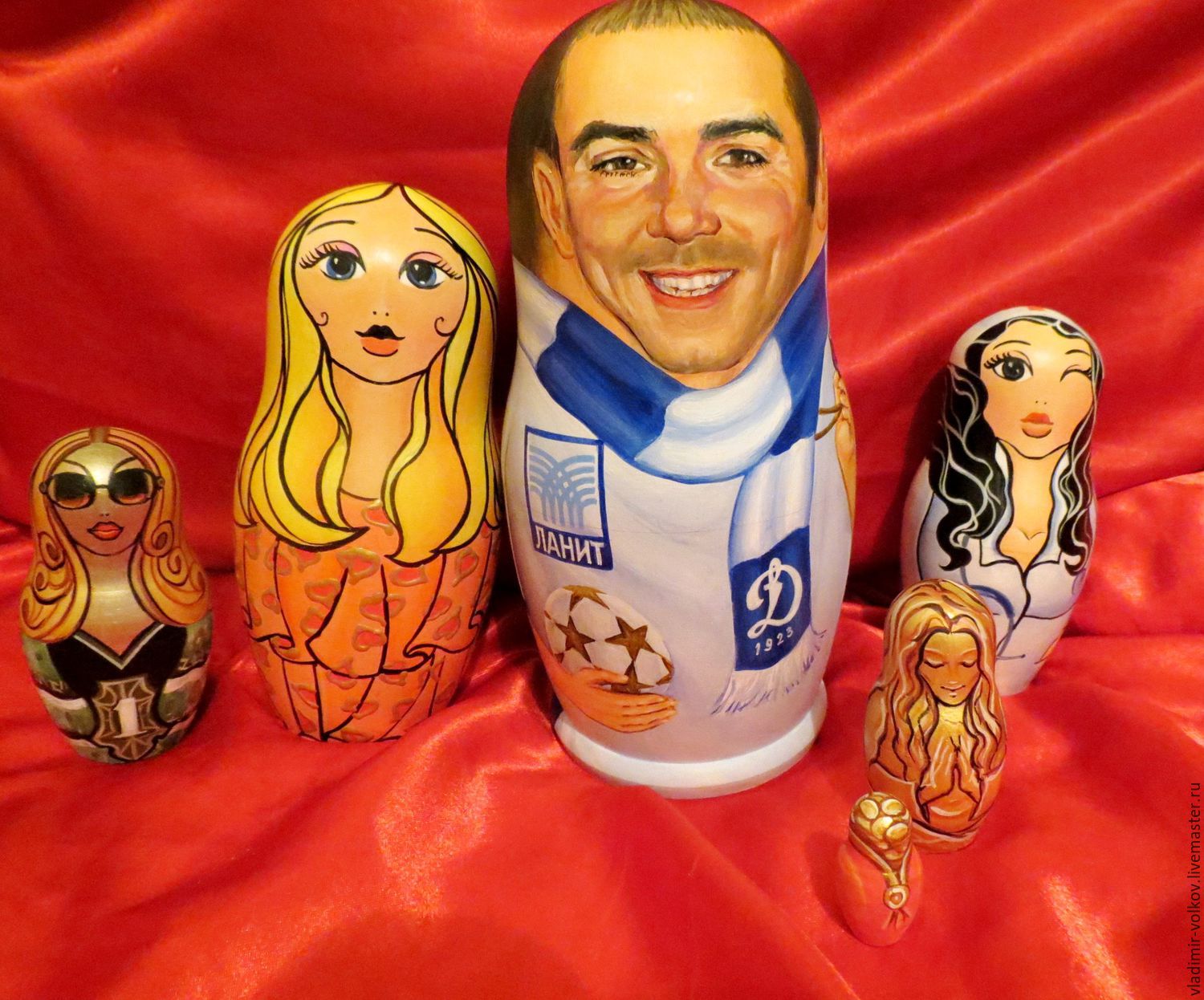 custom nesting dolls