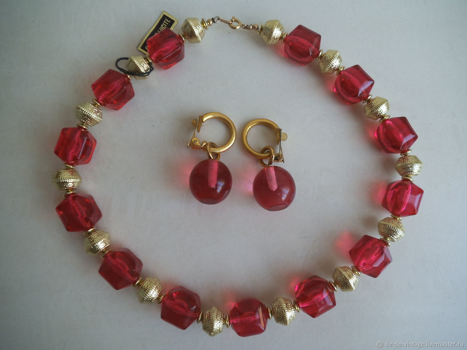 люцит в бижутерии. люцит. люцит. колье морская волна. люцит.