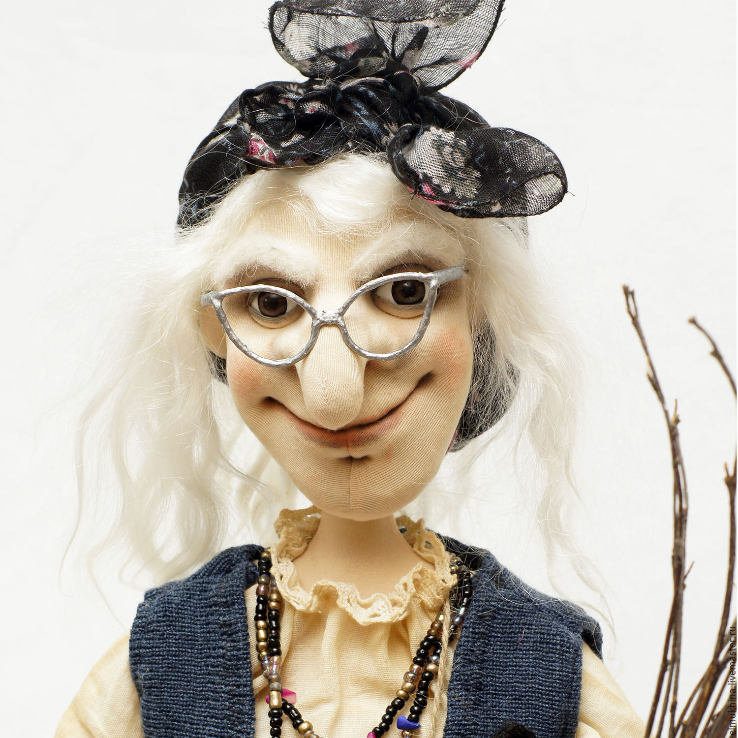 Шоу маска бабка ежка. Кукла баба Яга. Авторская кукла дама. Смешная кукла в очках. Прикольные куклы.