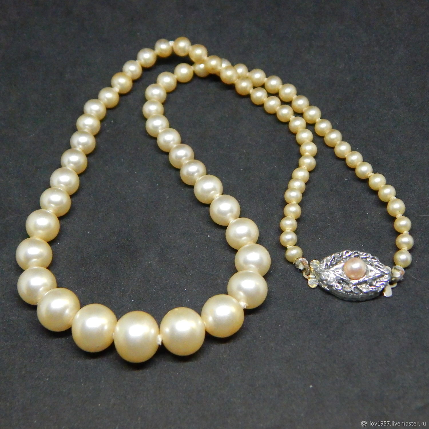 Бусы рубиновые чешские ссср. Винтажные бусы. Авито бусы винтаж чехословакия. Винтаж искусственный жемчуг бусы. Авито бусы винтаж.