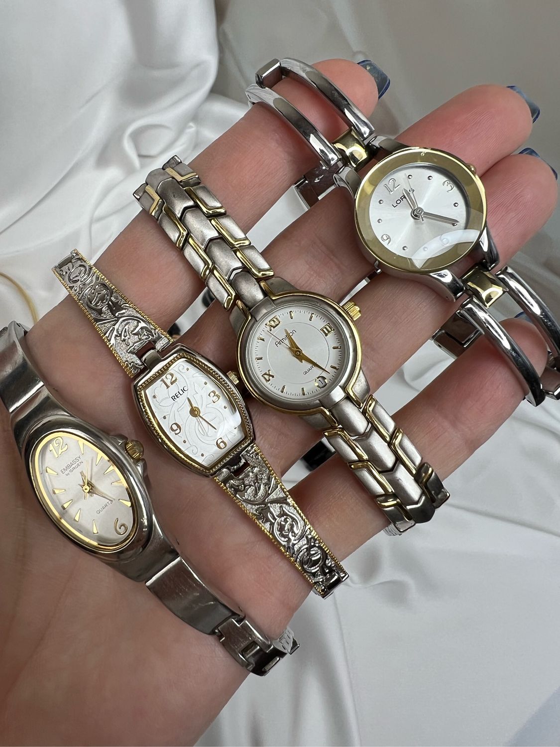 Винтажные женские часы на стальном браслете купить в интернет-магазинеЯрмарка Мастеров по цене 2500 ₽ – RA1IYRU