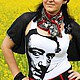 на фото Мастер Nju Sha