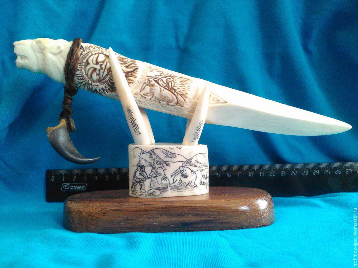 Костяной эскимосский гарпун. Древние чукотские ножи. Ножи чукчей. Эскимосский нож улу. Эскимосский женский нож.