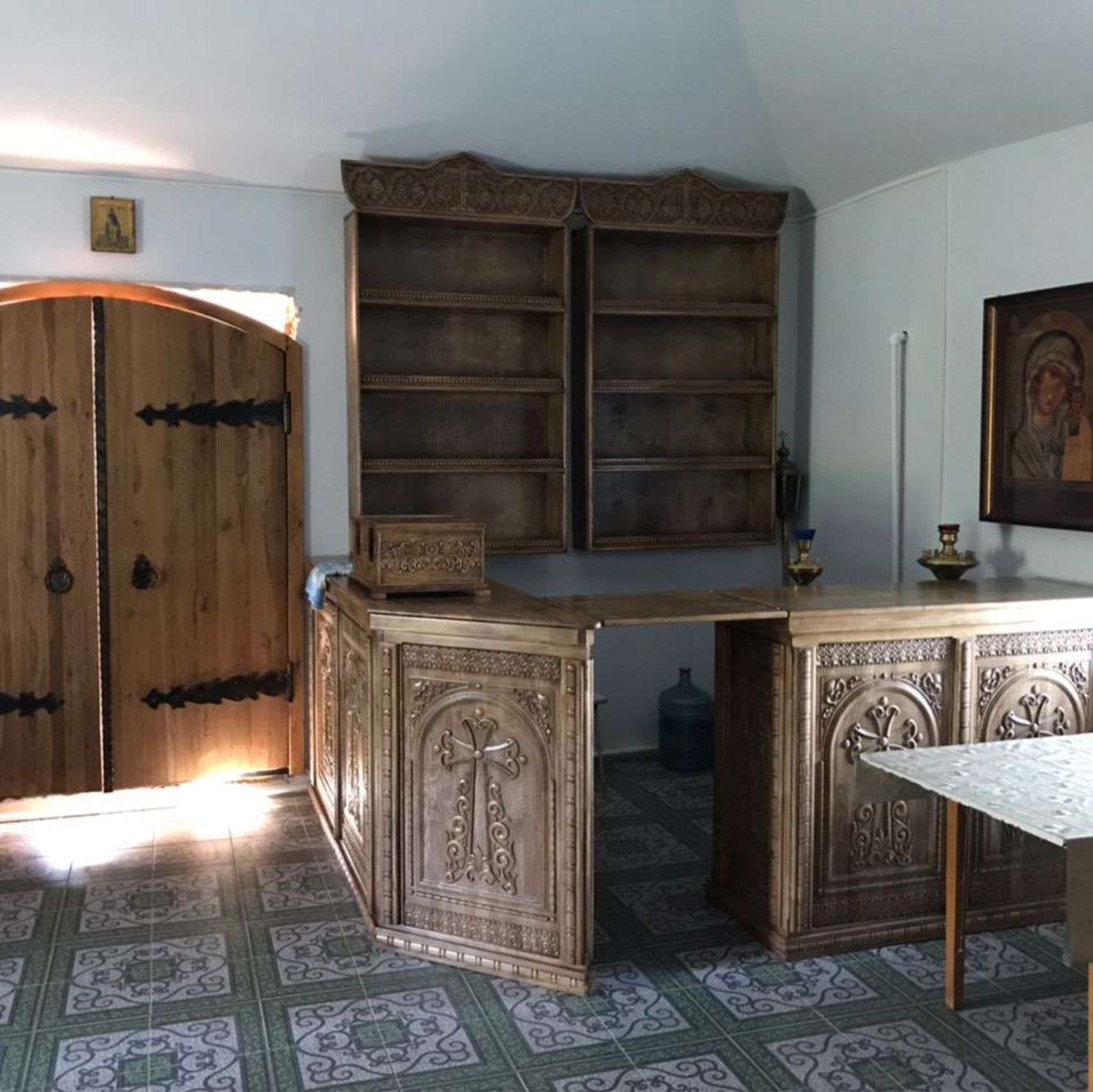 Мебель для церковной лавки