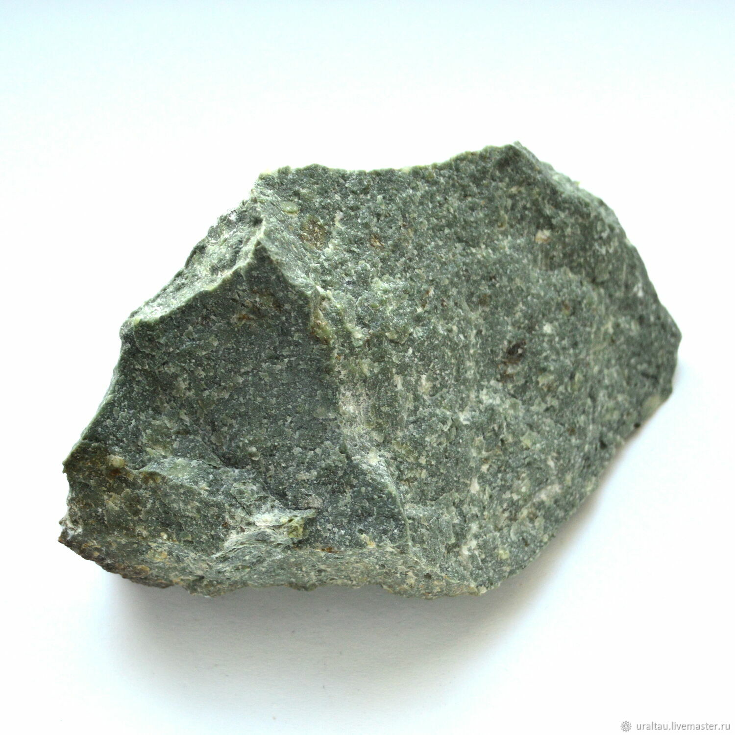 Необработанный Жадеит камень, 90*63*45 мм (Южный Урал) купить в ...
