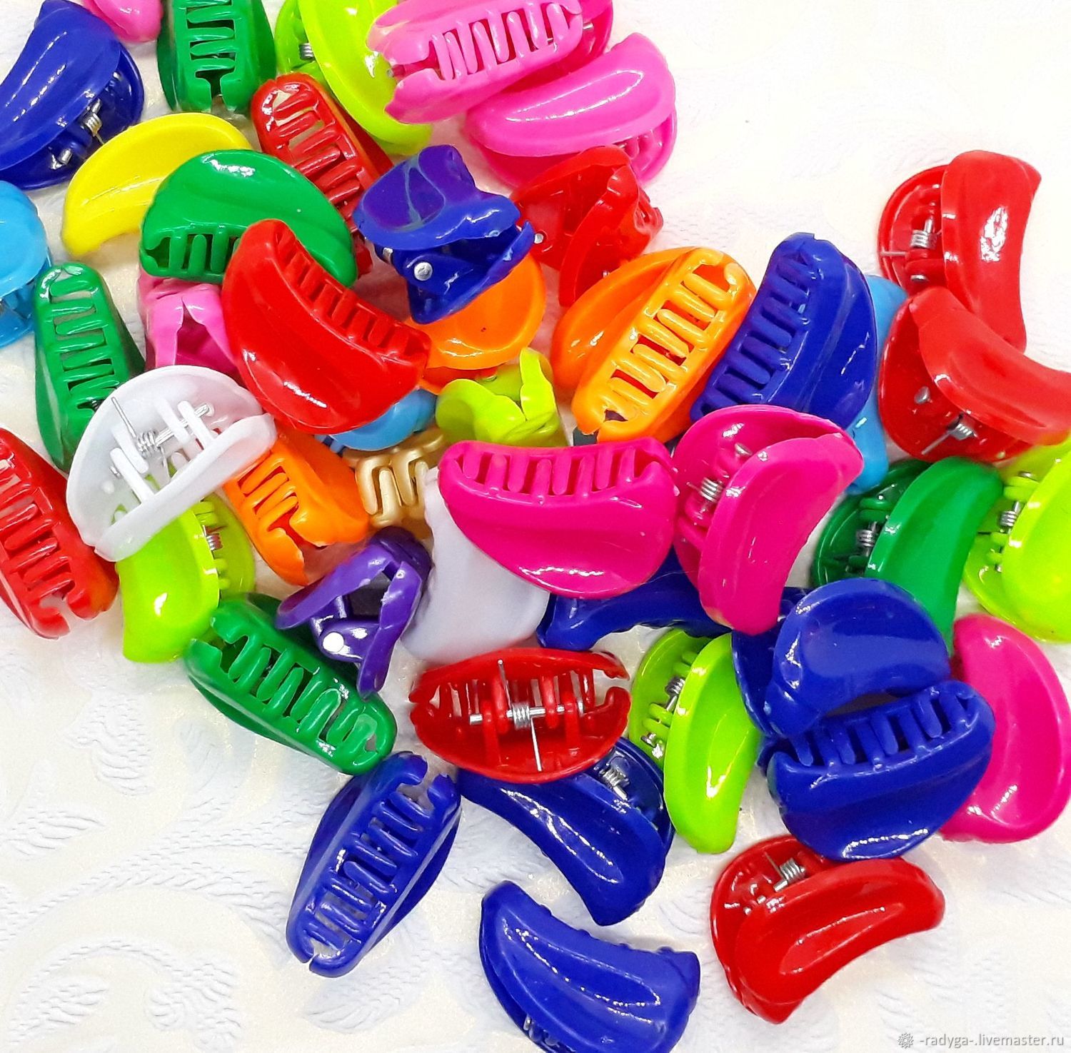 вайлдберриз крабики. покажи игрушки радужные друзья пластмассовые. заколки крабики для волос. крабик для волос большой. пластмассовый крабик.
