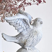 Для дома и интерьера handmade. Livemaster - original item The dove on the column of concrete small figurine for home and garden Vintage. Handmade.