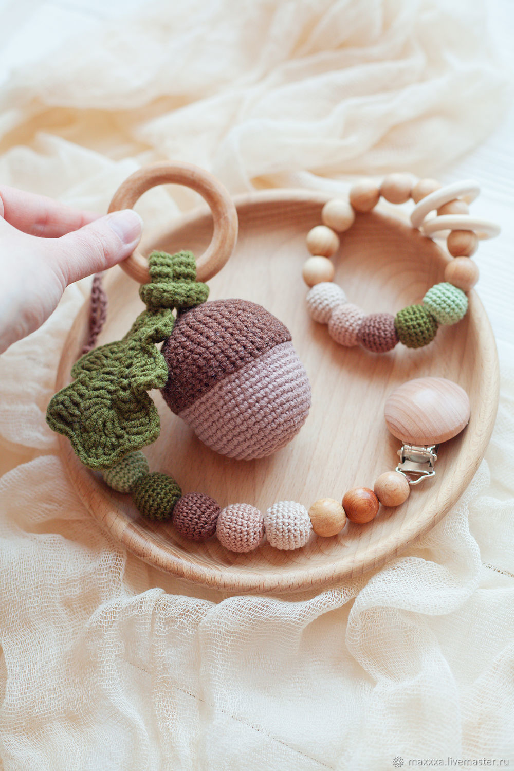 Baby box: pacifier holder, rodent, acorn rattle, Gift for newborn, Ryazan,  Фото №1