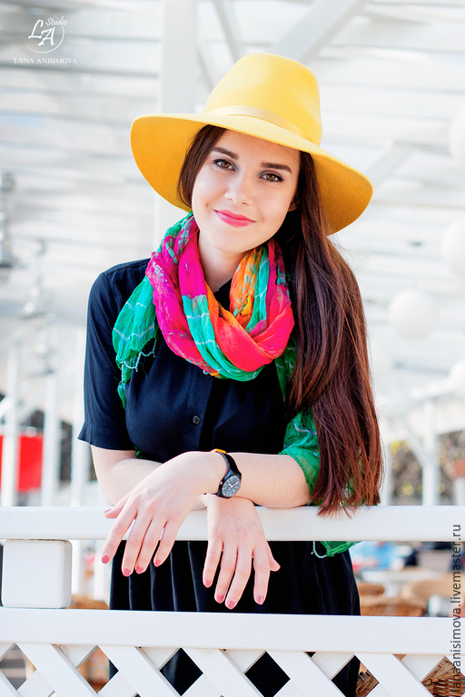 yellow wide brim hat