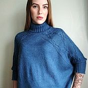Вязаный женский черный свитер ручной работы  с открытыми плечами