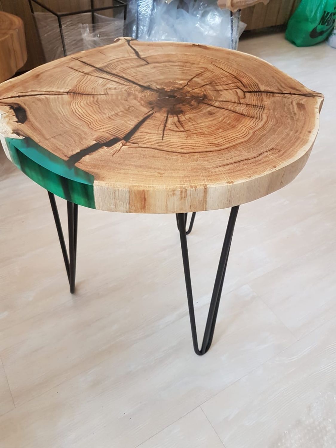 Кофейный столик из дуба