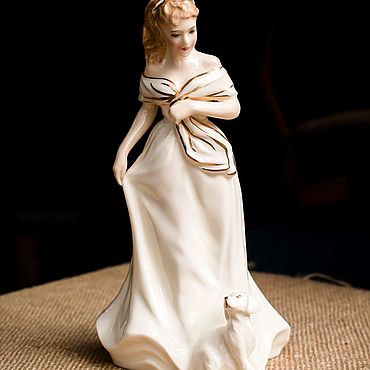 Винтаж ручной работы. Ярмарка Мастеров - ручная работа Винтаж: Royal Doulton статуэтка леди с собачкой "Morning Walk". Handmade.
