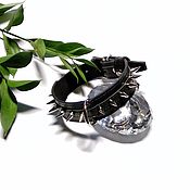Cuff bracelet: A bracelet with removable elements