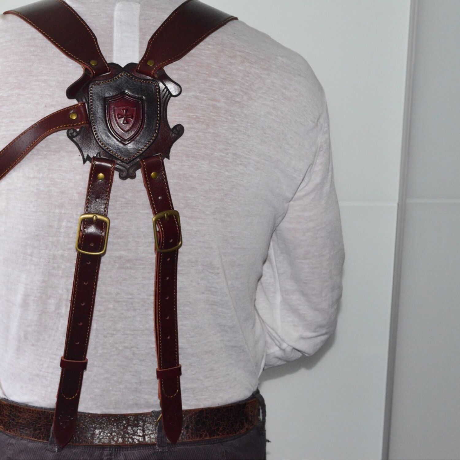 Подтяжки из натуральной кожи «Georgia” с футляром для мобильного тел в ...