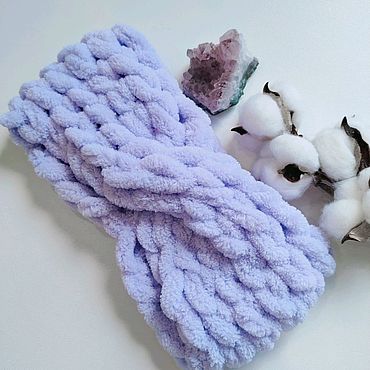 Ručně vyráběné doplňky. Crafts Fair - ručně vyrobená levandulová čelenka. Ruční.