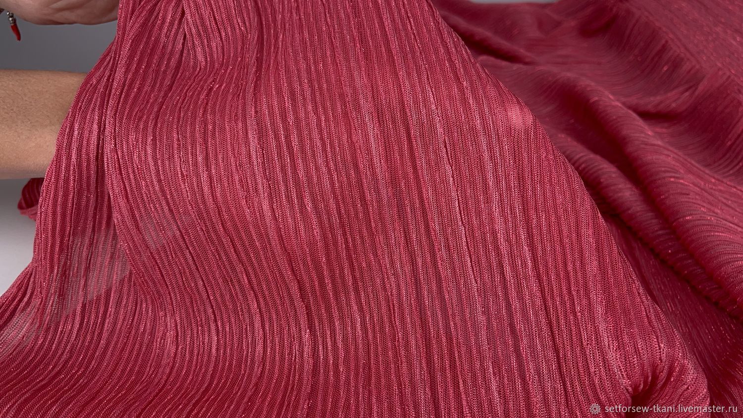 Ткань плиссе кораллово-розовая с блеском – купить на Ярмарке Мастеров ...