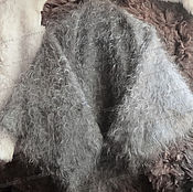Fur capes made of sheepskin 