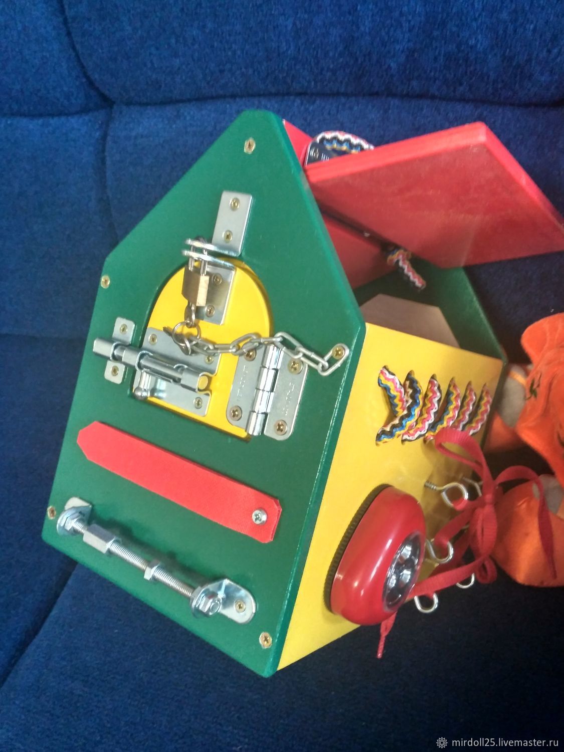 Бизиборд Чудо домик Светофор купить в интернет-магазине Ярмарка ...