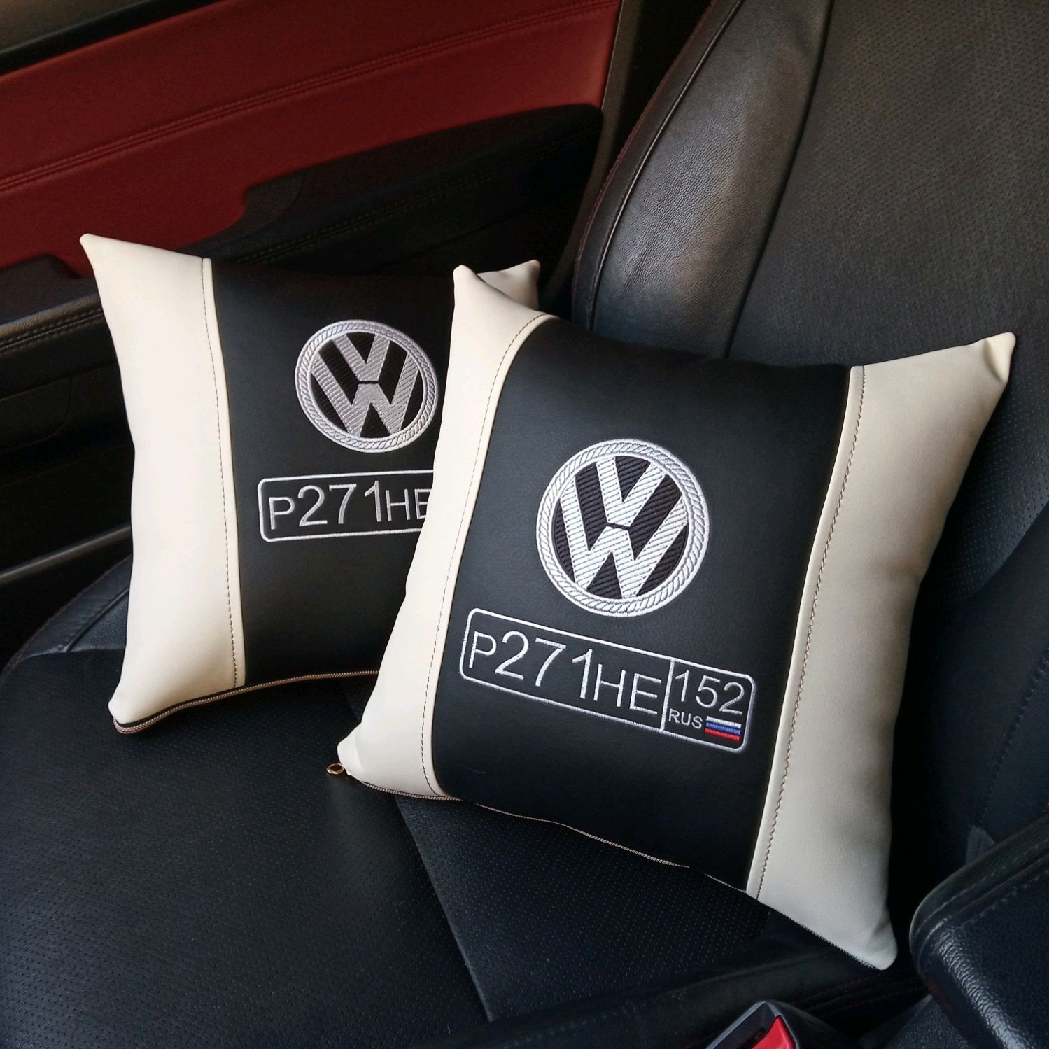 Подушки с логотипом авто