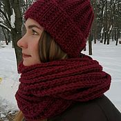 Scarf-Snood bright red in two turns