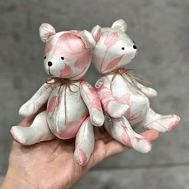 Куклы и игрушки ручной работы. Ярмарка Мастеров - ручная работа Мишка атласный "Роза". Handmade.