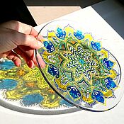 Тарелка с витражной росписью "Мандала"