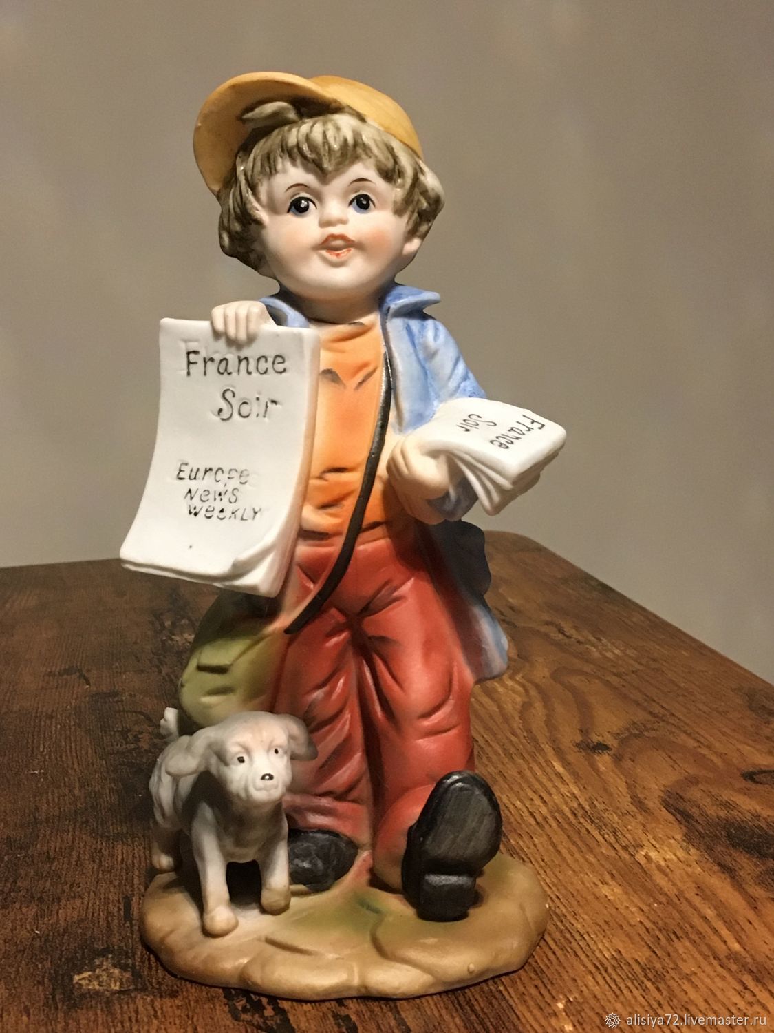 Фигурка продавец. Статуэтка продавщица. Статуэтка продавец. Продавец сувениров. Статуэтка продавец.