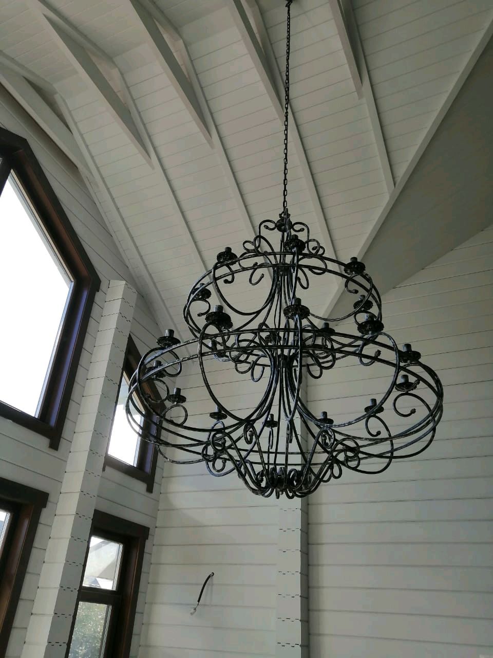 Люстры потолочные для второго света в деревянном доме (Много фото) -  obzorstroi.ru