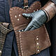 Кожаная сумка Школы Кота и пояс ручной работы (Witcher 3). Поясная сумка. Svetliy Sudar Leather Arts Workshop. Ярмарка Мастеров.  Фото №6