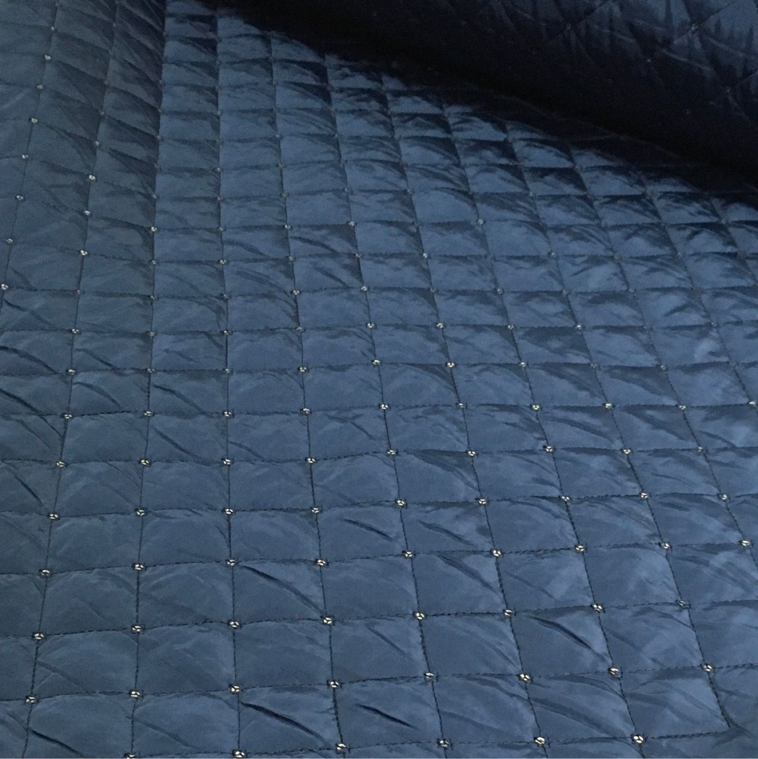 двусторонняя стежка. двусторонняя стежка. картинки на бархате с кошками купить в москве ткань. курточная стежка двусторонняя. двусторонняя стежка на синтепоне.