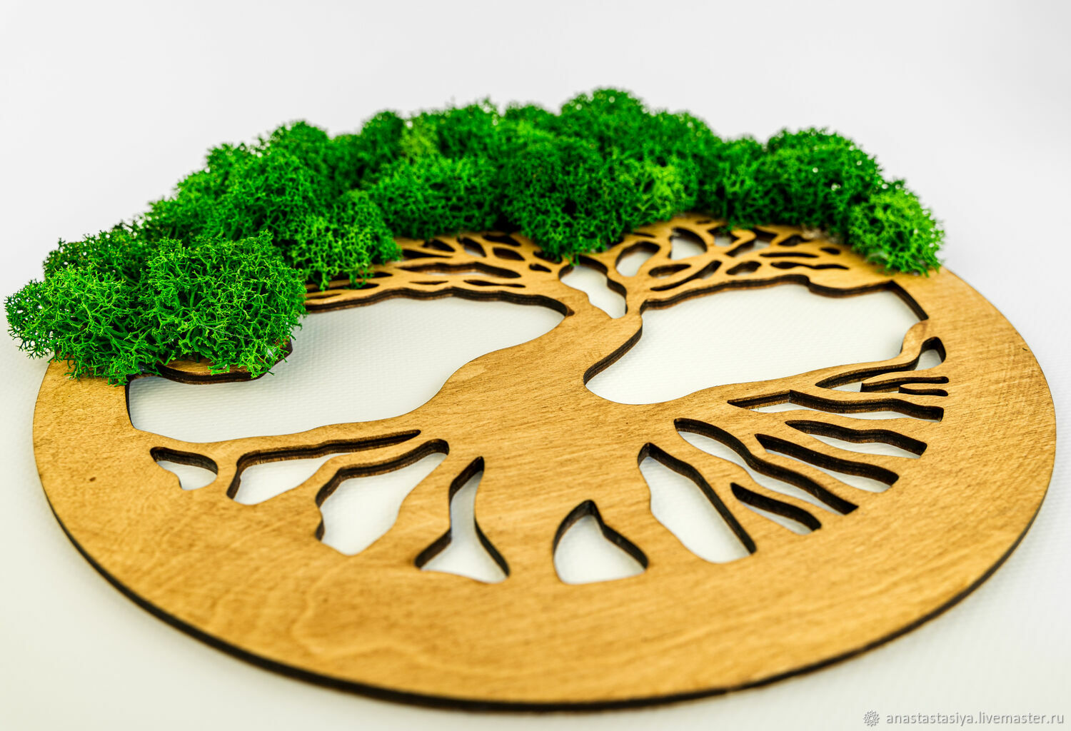 Картины из мха дерево