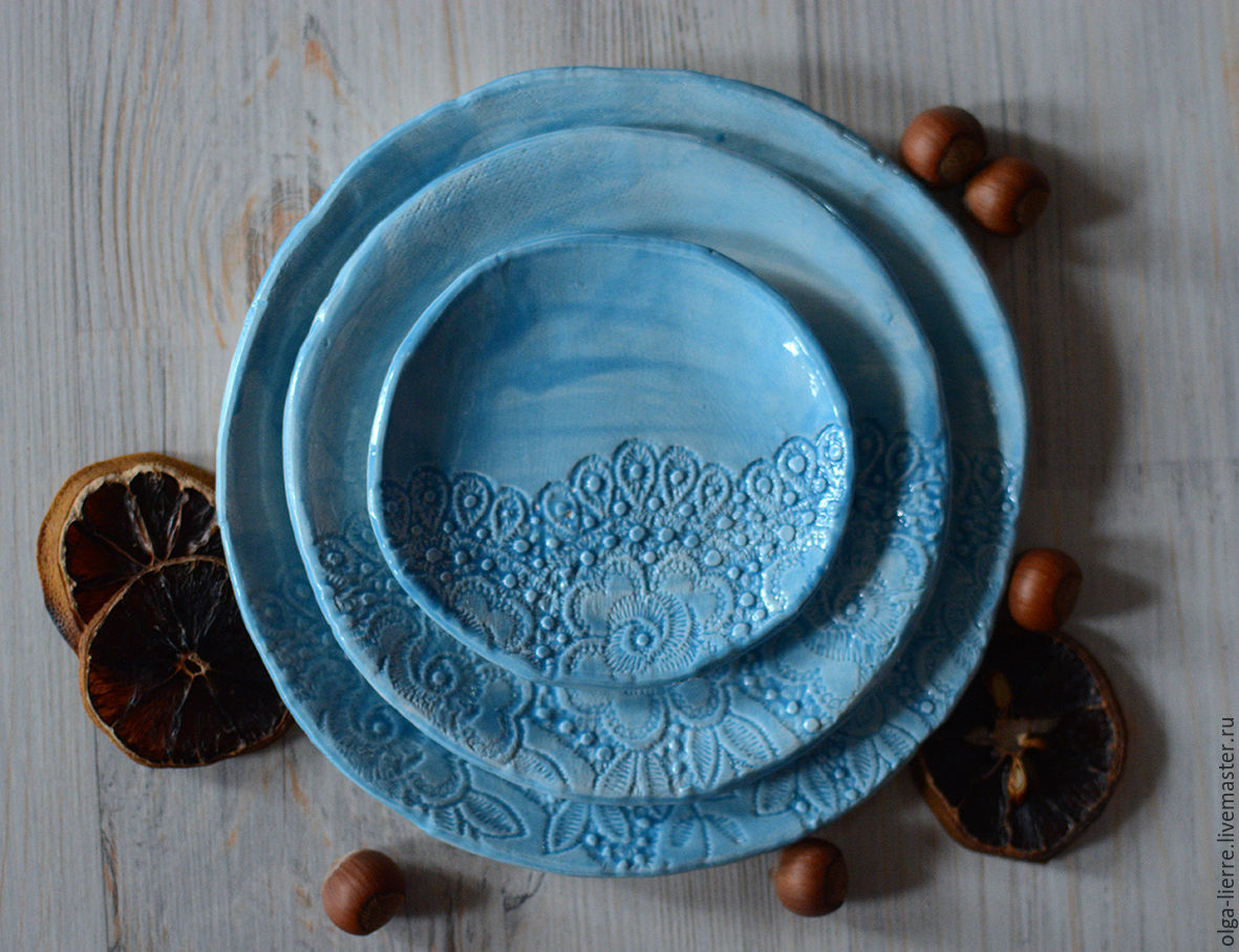 Ручная посуда купить. Керамическая тарелка. Керамические тарелки ручной. Тарелка глиняная. Красивые керамические тарелки.