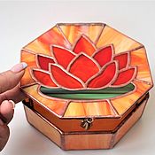 Для дома и интерьера handmade. Livemaster - original item stained glass jewelry box. Tiffany box with red flower. Handmade.