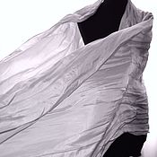 Bufanda mujer gris negro largo delgado ligero arrugado