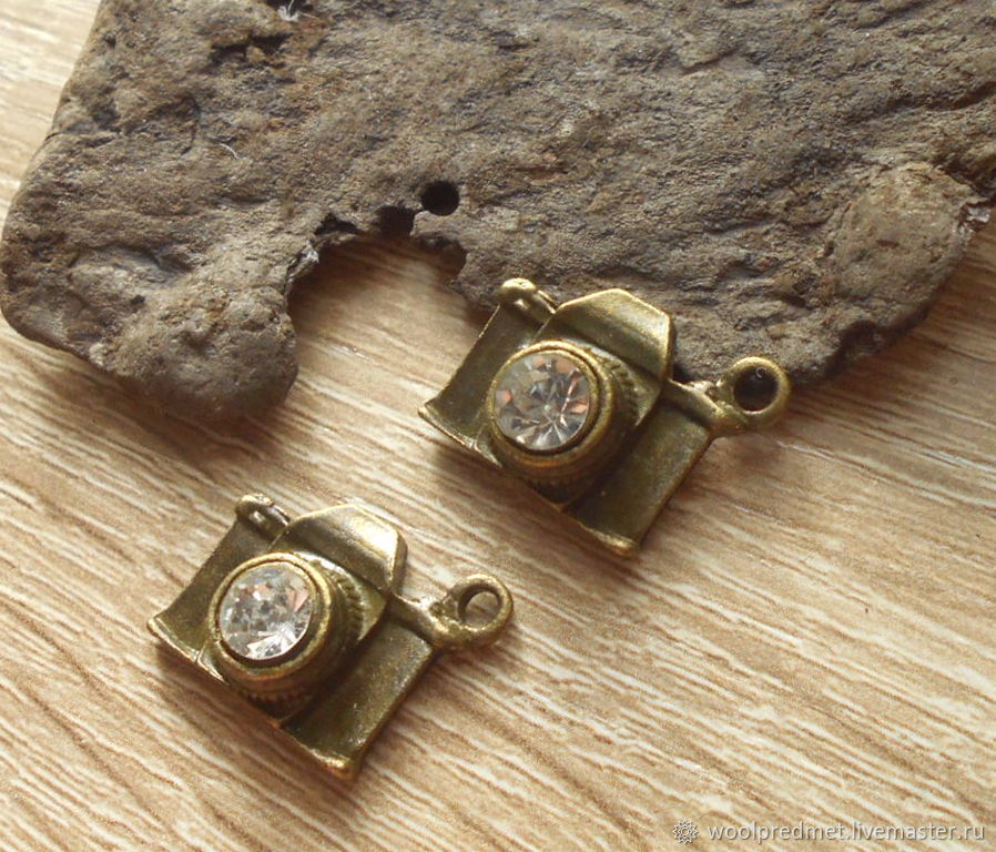 Подвеска Фотоаппарат со стразами – купить на Ярмарке Мастеров – SHC5WRU ...