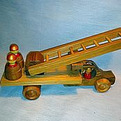 Куклы и игрушки handmade. Livemaster - original item Juguete de madera camión de Bomberos. Handmade.