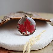 Украшения handmade. Livemaster - original item Pendant with maple leaf. The pendant is made of resin with real flowers. Handmade.